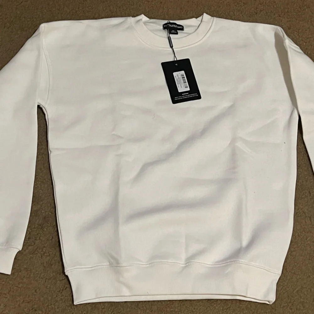 đź–¤New New Pretty Little Thing Oversized Sweatshirtđź–¤ - Picture 5 of 5